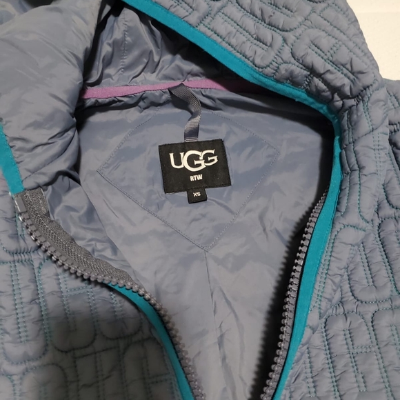 Sweater - Picture 2 of 5